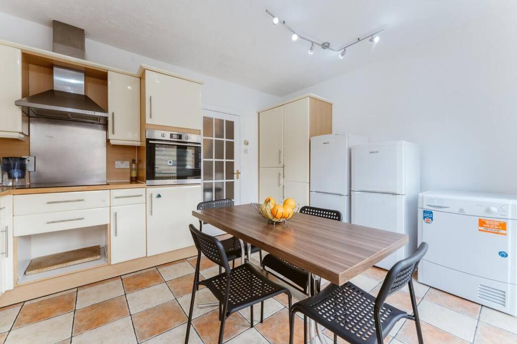 Up To 4 People, Room In A Share House Next To London Bridge Dış mekan fotoğraf